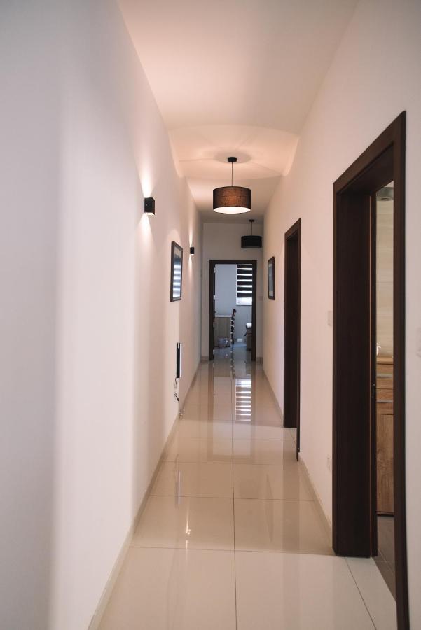 Modern 3 Bedroom With Ac Apartment Żabbar 외부 사진